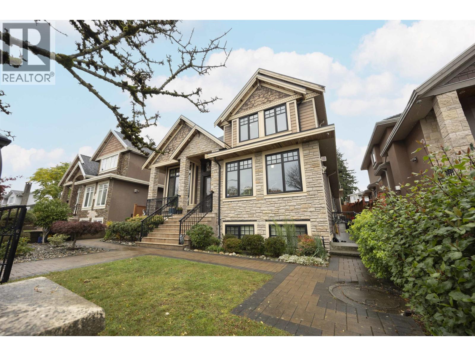 913 Quadling Avenue, Coquitlam, British Columbia  V3K 2A6 - Photo 2 - R3062148