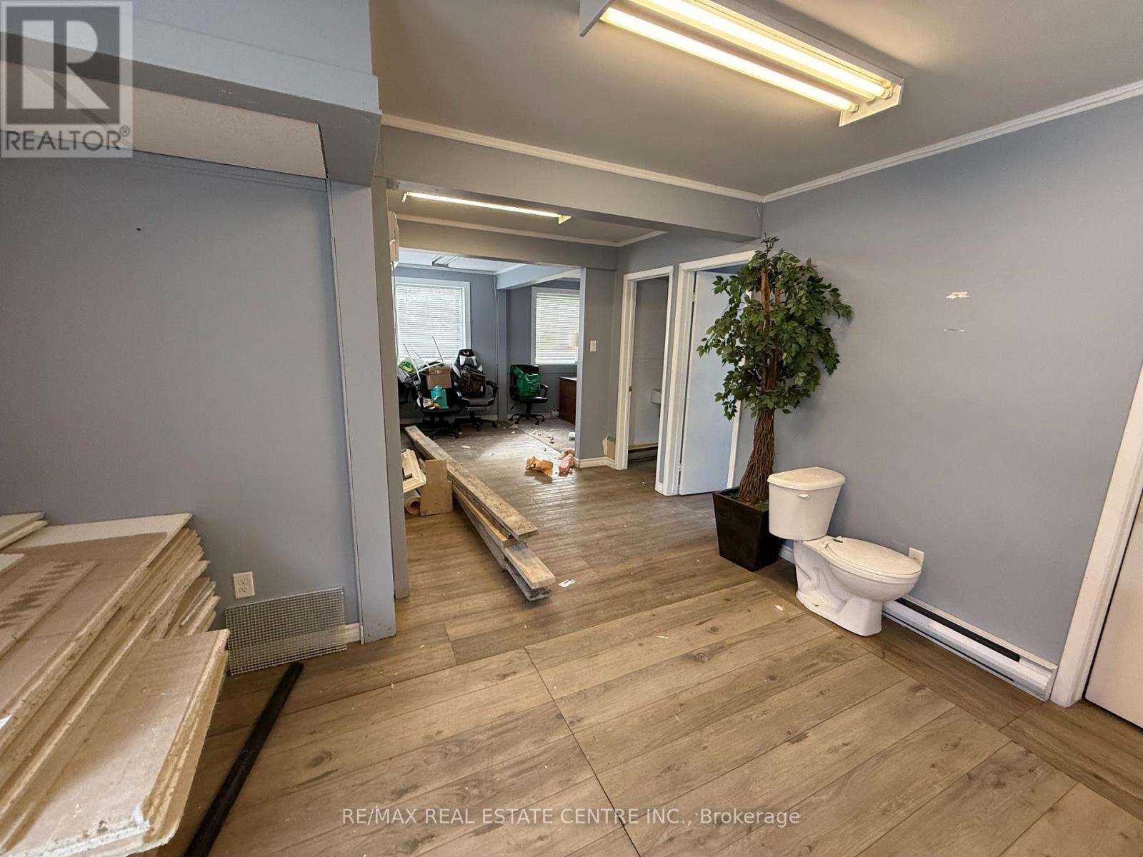 271 Dundas Street, Woodstock, Ontario  N4S 1A9 - Photo 12 - X12486939