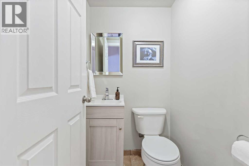 832 68 Avenue Sw, Calgary, Alberta  T2V 0N4 - Photo 8 - A2261840