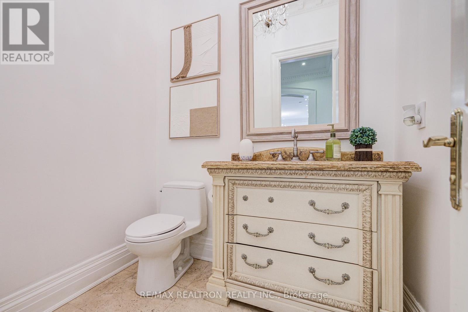 7 Legacy Court, Toronto, Ontario  M2L 2Y7 - Photo 17 - C12486955