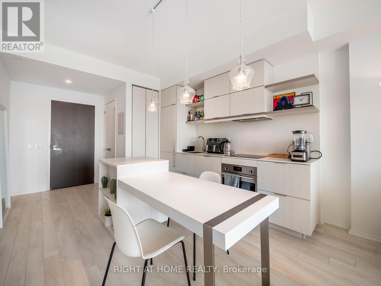 5607 - 197 Yonge Street, Toronto, Ontario  M5B 0C1 - Photo 19 - C12486961