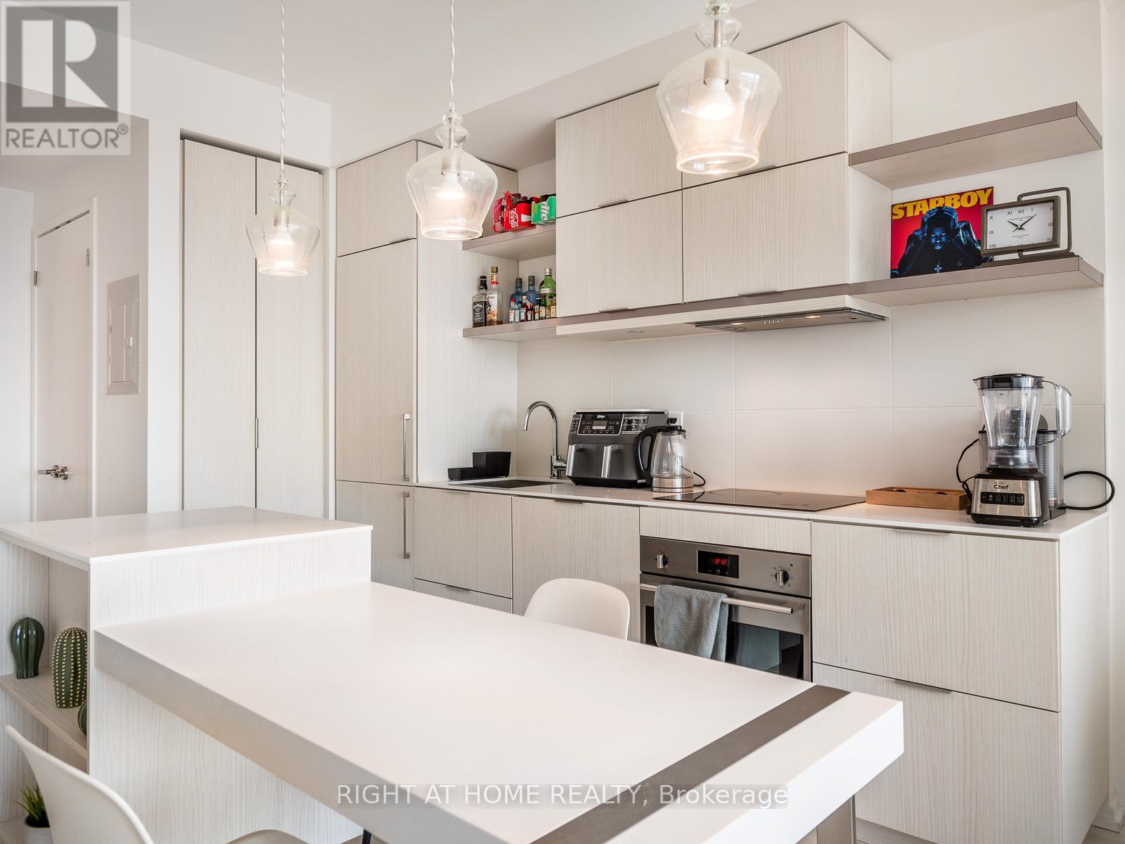 5607 - 197 Yonge Street, Toronto, Ontario  M5B 0C1 - Photo 20 - C12486961