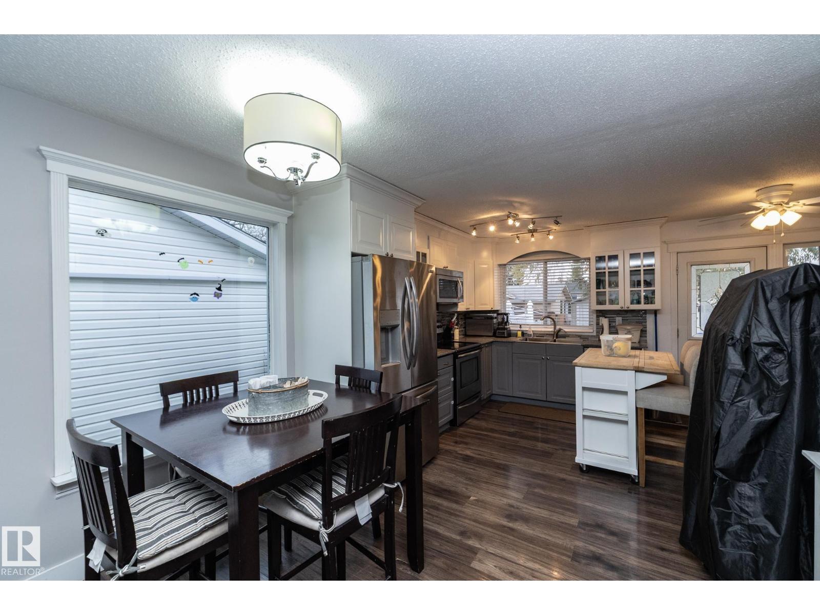 73 South Park Dr, Leduc, Alberta  T9E 4X5 - Photo 10 - E4463736