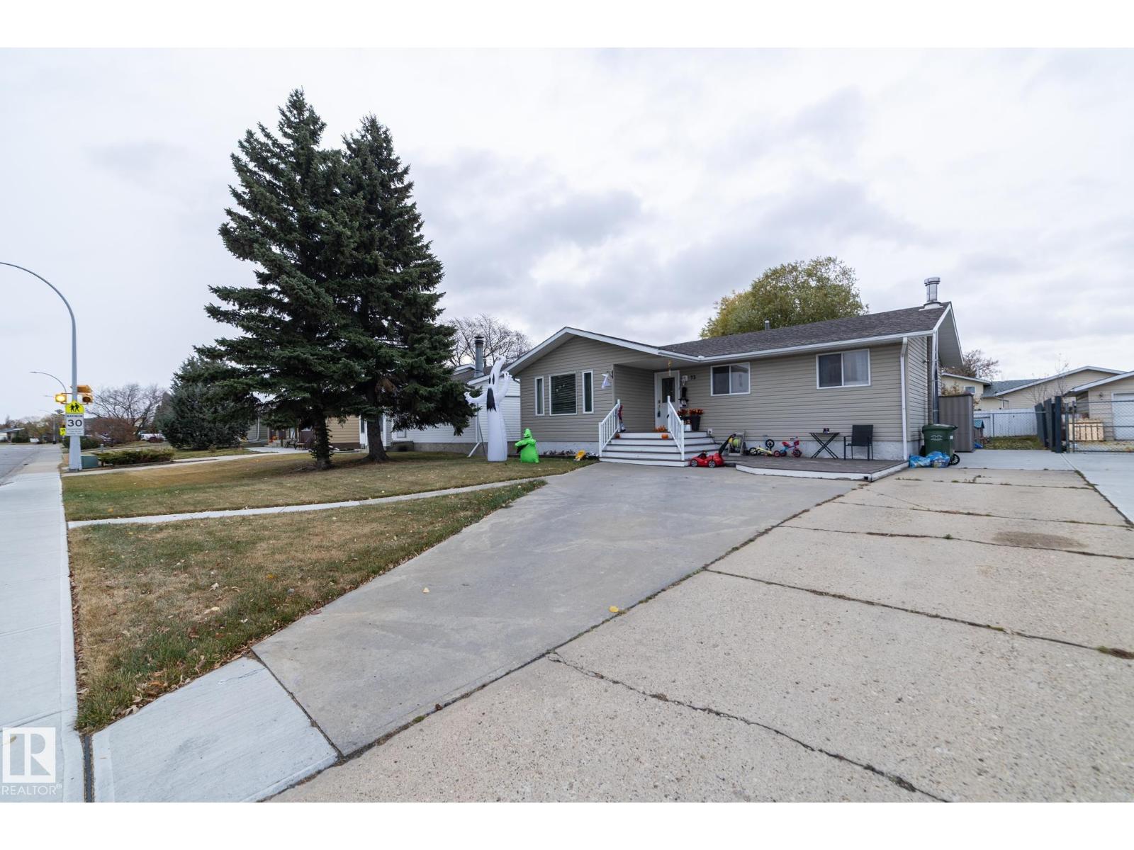 73 South Park Dr, Leduc, Alberta  T9E 4X5 - Photo 3 - E4463736