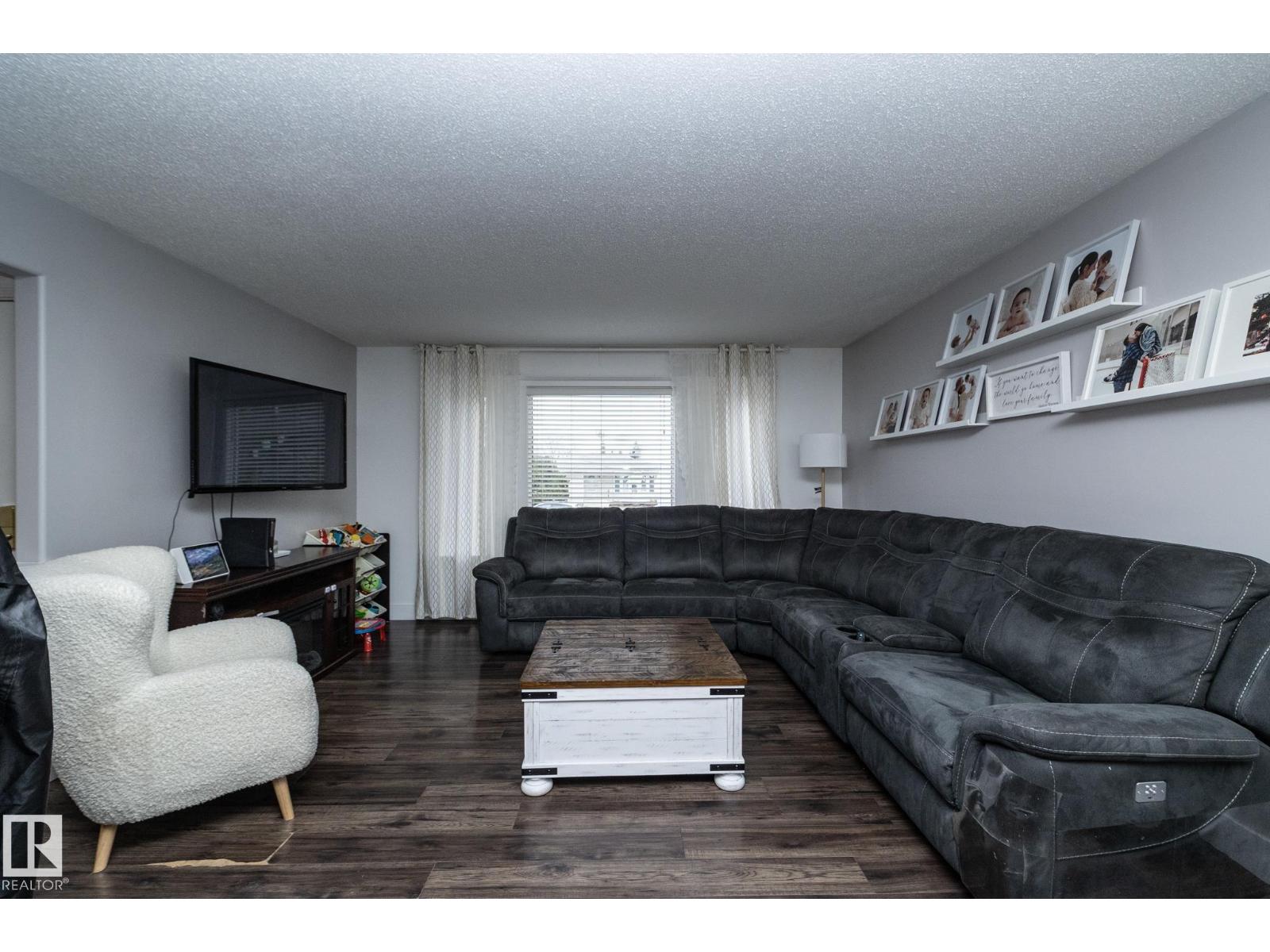 73 South Park Dr, Leduc, Alberta  T9E 4X5 - Photo 7 - E4463736