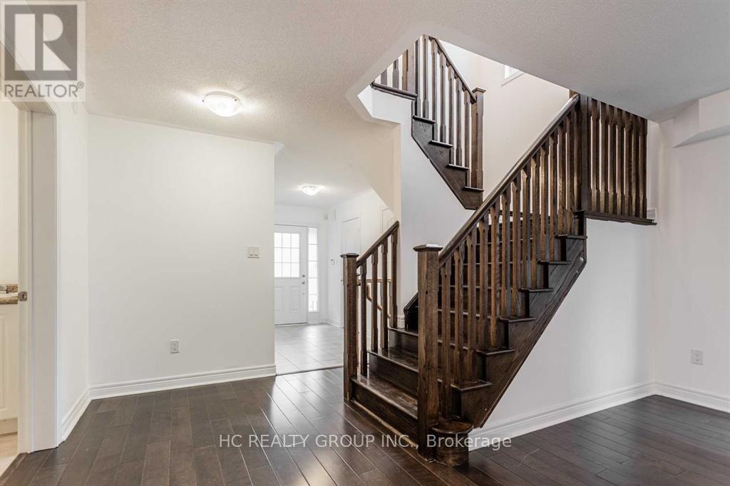 20 Tigertail Crescent, Bradford West Gwillimbury (Bradford), Ontario  L3Z 0M2 - Photo 15 - N12486962