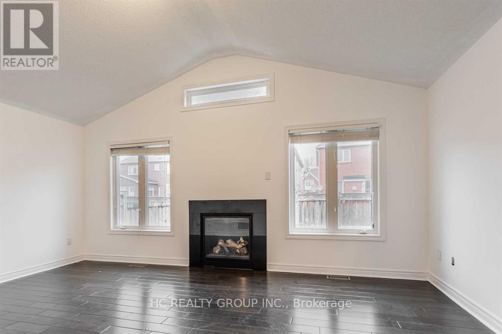 20 Tigertail Crescent, Bradford West Gwillimbury (Bradford), Ontario  L3Z 0M2 - Photo 6 - N12486962