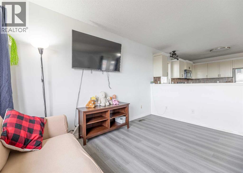 96 Appleside Close Se, Calgary, Alberta  T2A 7T9 - Photo 11 - A2265554