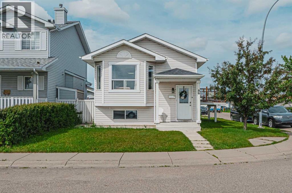 96 Appleside Close Se, Calgary, Alberta  T2A 7T9 - Photo 1 - A2265554
