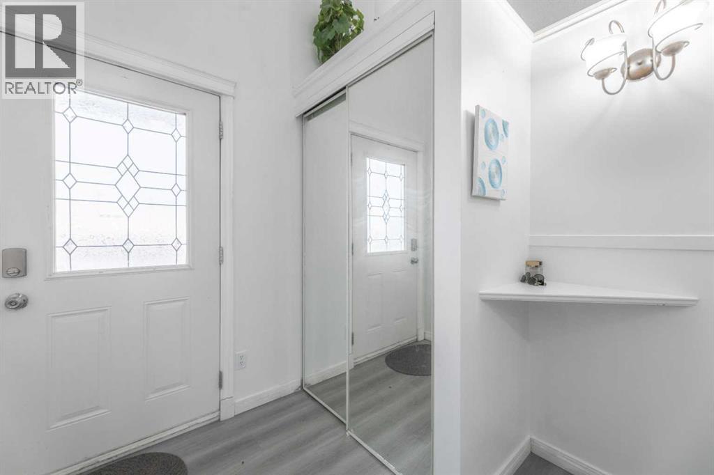 96 Appleside Close Se, Calgary, Alberta  T2A 7T9 - Photo 3 - A2265554