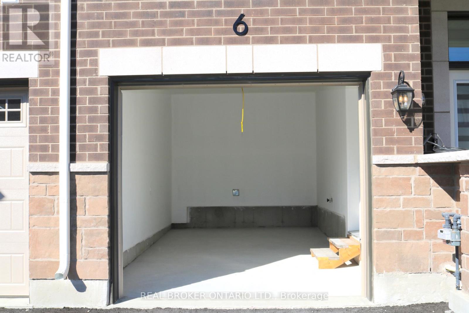 6 Vinewood Crescent, Barrie, Ontario  L9J 0B7 - Photo 24 - S12486947