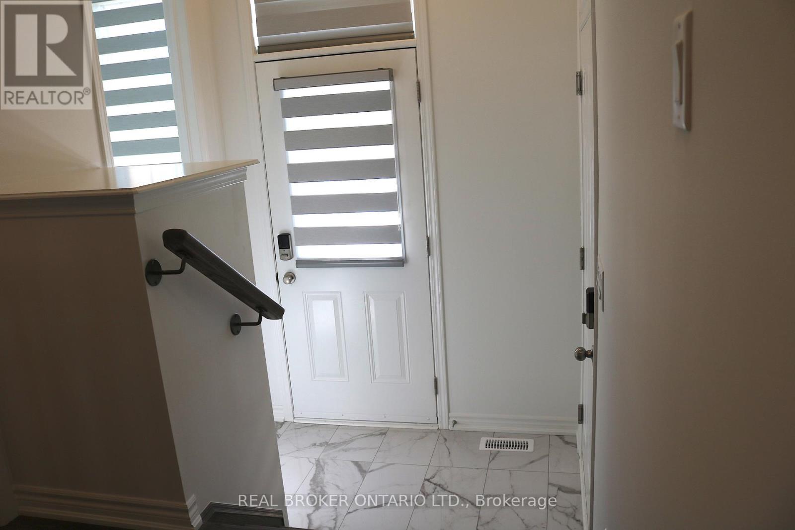 6 Vinewood Crescent, Barrie, Ontario  L9J 0B7 - Photo 4 - S12486947