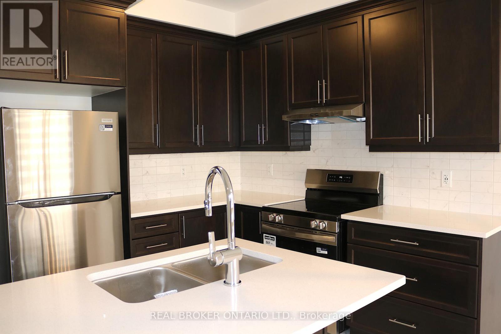 6 Vinewood Crescent, Barrie, Ontario  L9J 0B7 - Photo 6 - S12486947