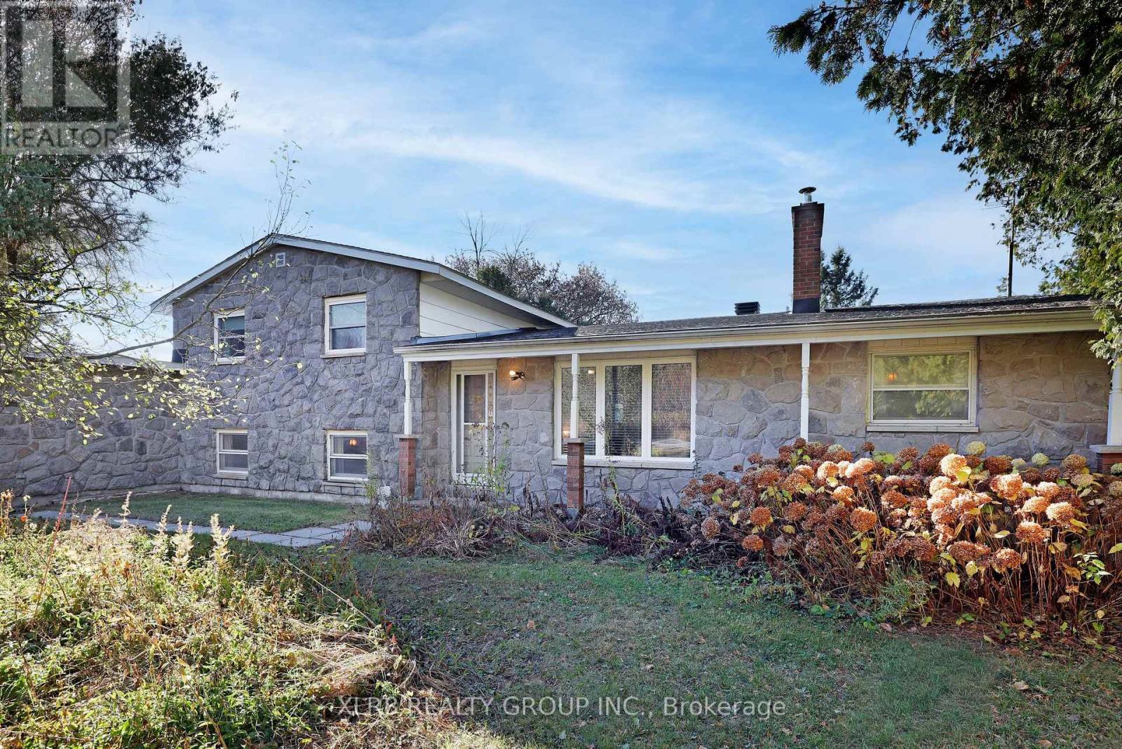 1996 Old Carp Road, Ottawa, Ontario  K0A 1L0 - Photo 2 - X12486964