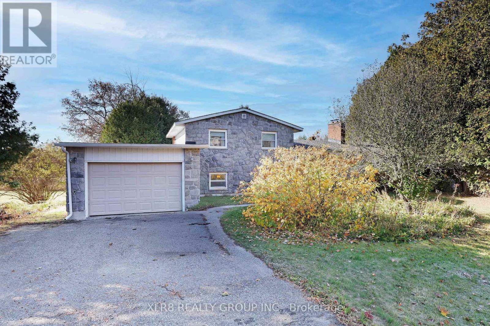 1996 Old Carp Road, Ottawa, Ontario  K0A 1L0 - Photo 3 - X12486964