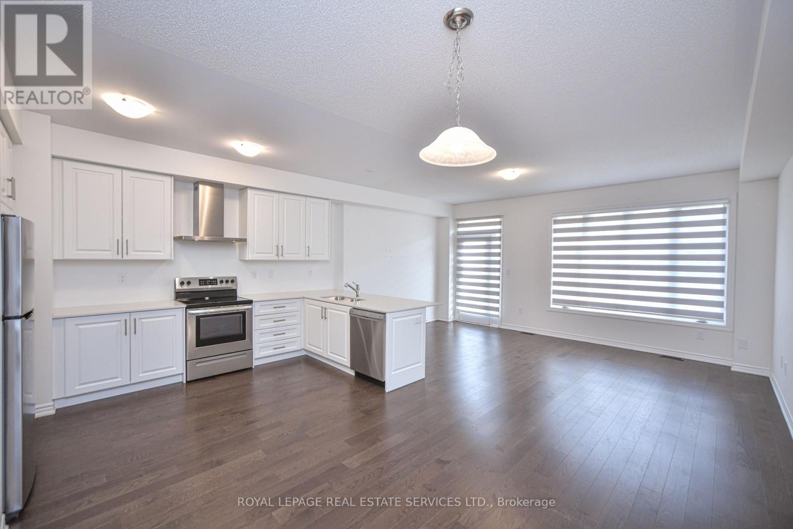 323 Thimbleweed Court, Milton, Ontario  L9E 1T2 - Photo 5 - W12486844