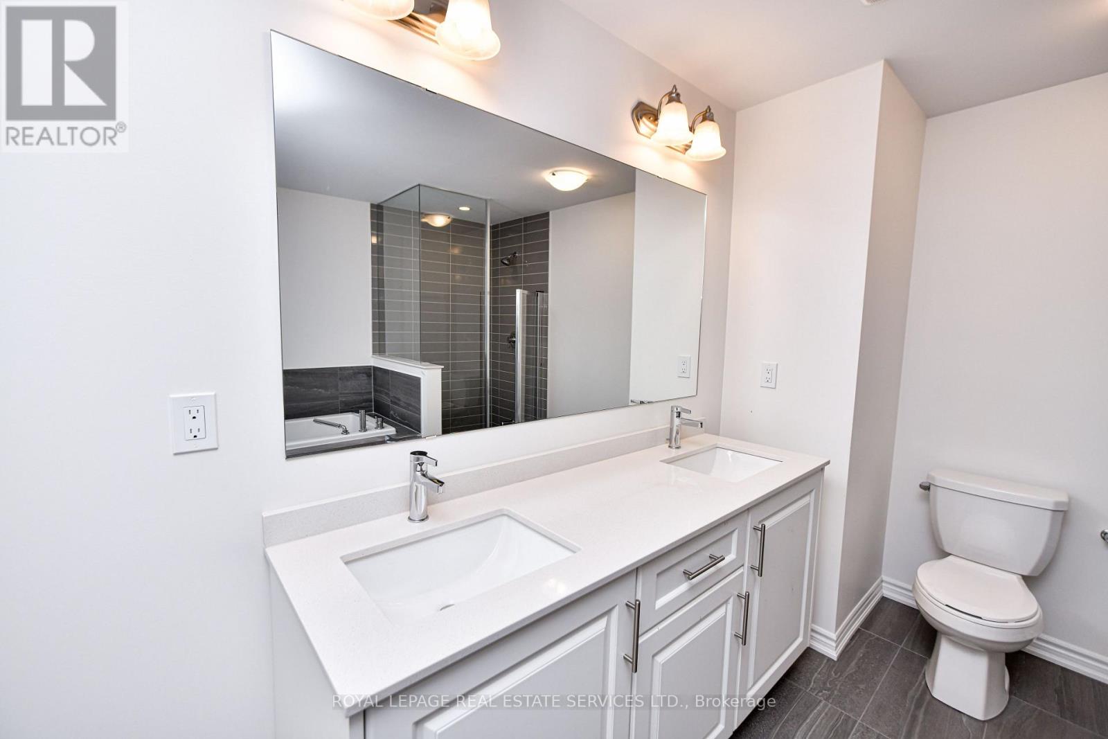 323 Thimbleweed Court, Milton, Ontario  L9E 1T2 - Photo 32 - W12486844