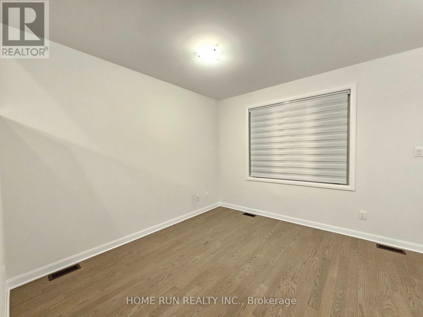 948 Eileen Vollick Crescent, Ottawa, Ontario  K2W 0M7 - Photo 10 - X12477472