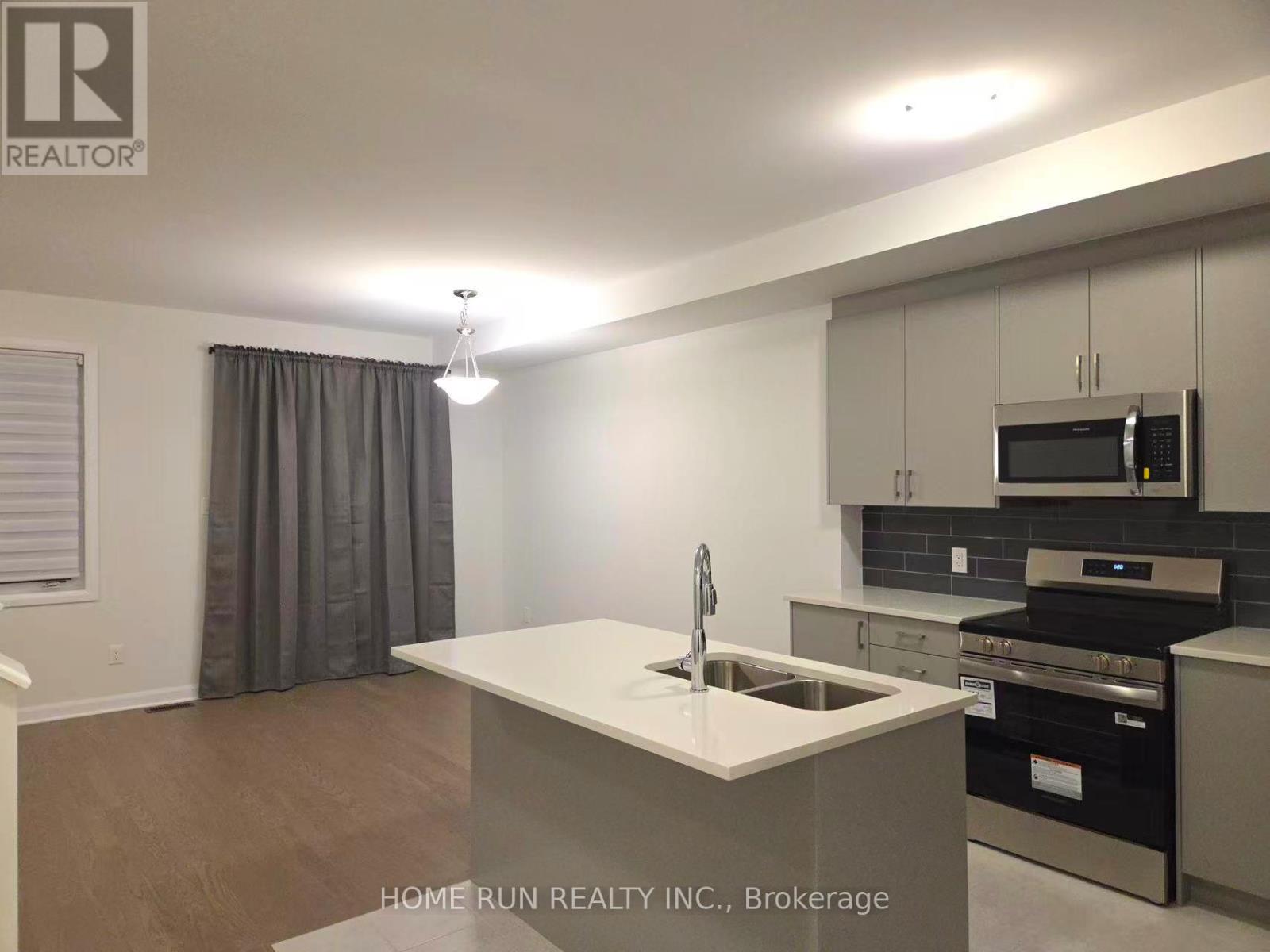 948 Eileen Vollick Crescent, Ottawa, Ontario  K2W 0M7 - Photo 7 - X12477472