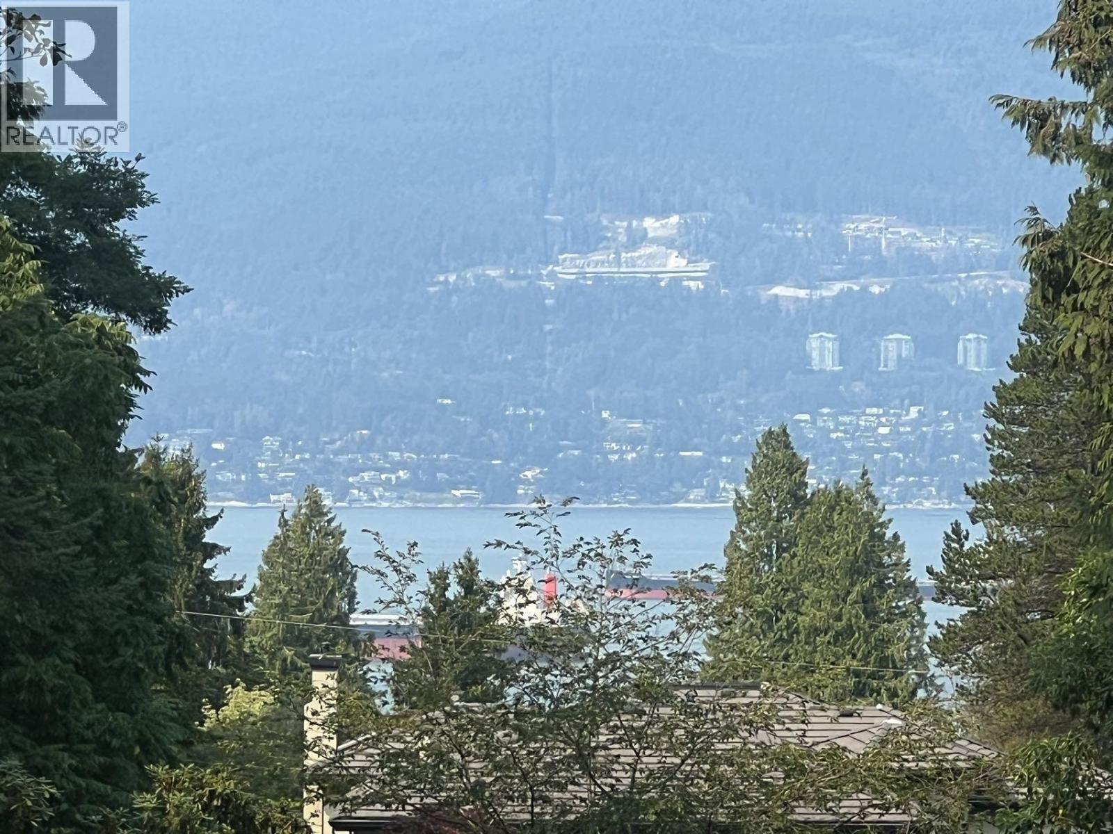 4715 W 4th Avenue, Vancouver, British Columbia  V6T 1C3 - Photo 4 - R3062719