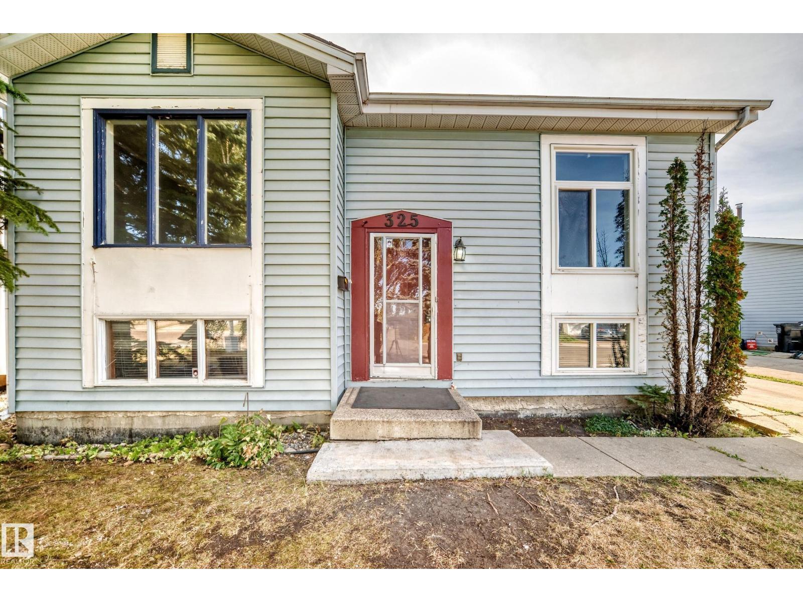 325 Warwick Rd Nw, Edmonton, Alberta  T5X 4R1 - Photo 2 - E4463856
