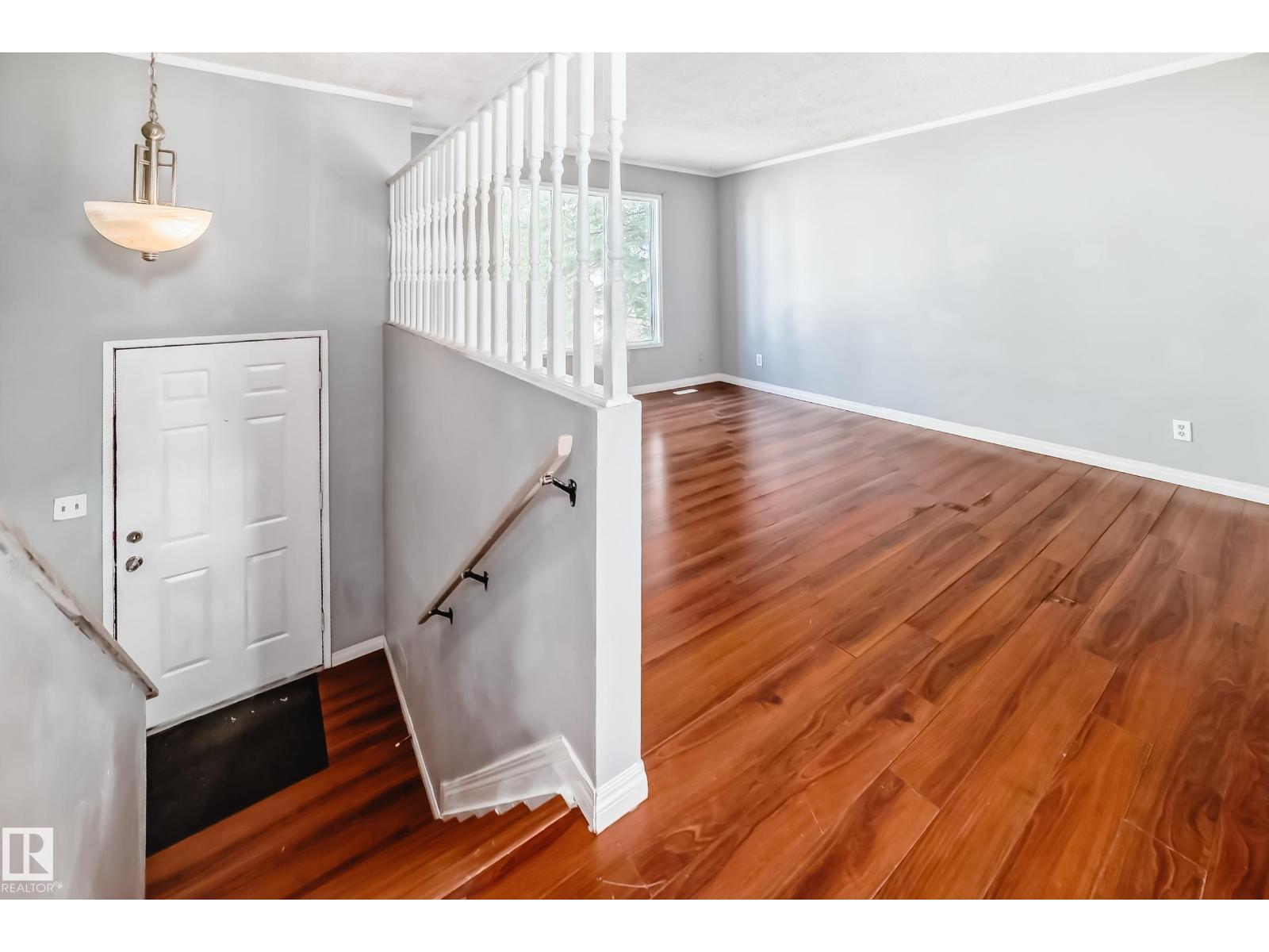 325 Warwick Rd Nw, Edmonton, Alberta  T5X 4R1 - Photo 5 - E4463856