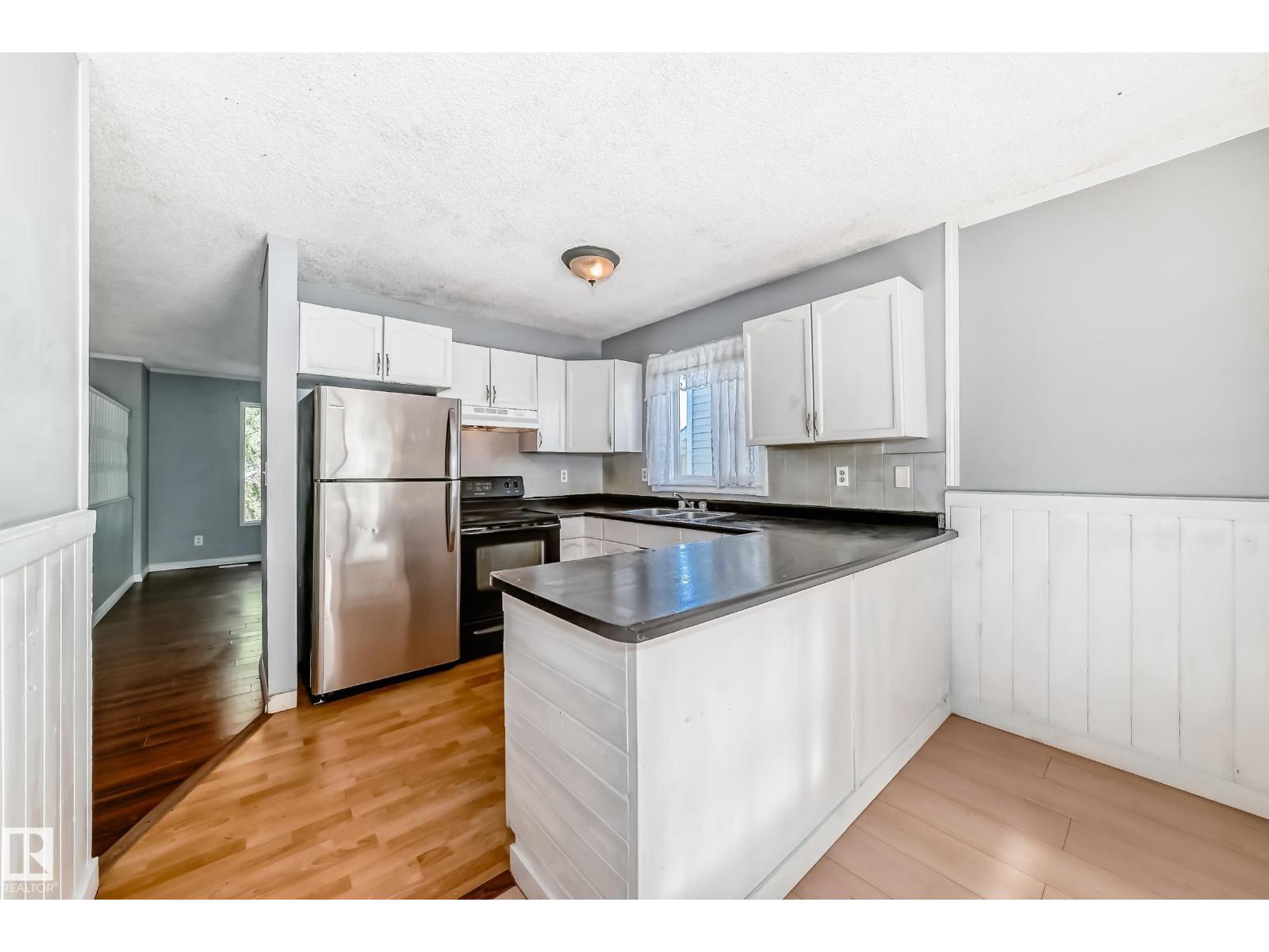 325 Warwick Rd Nw, Edmonton, Alberta  T5X 4R1 - Photo 6 - E4463856