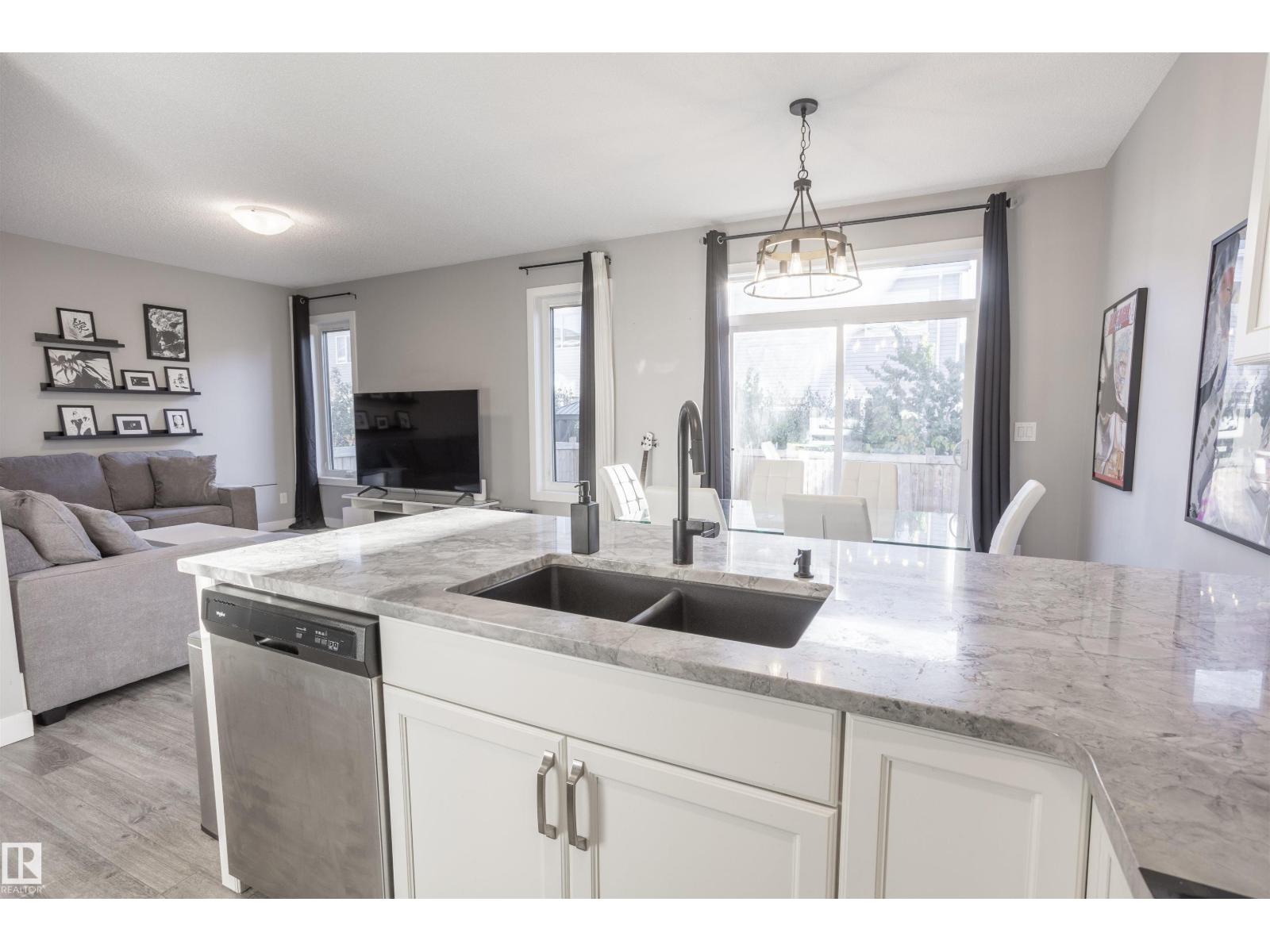 20031 18 Av Nw, Edmonton, Alberta  T6M 0Y1 - Photo 8 - E4463857