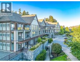 205/207D 1376 Lynburne Pl The Fairways Hotel