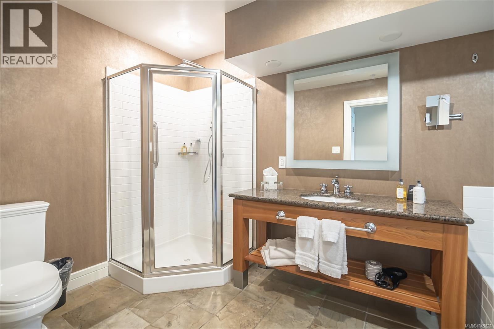 205/207d 1376 Lynburne Pl, Langford, British Columbia  V9B 6S1 - Photo 34 - 1015228