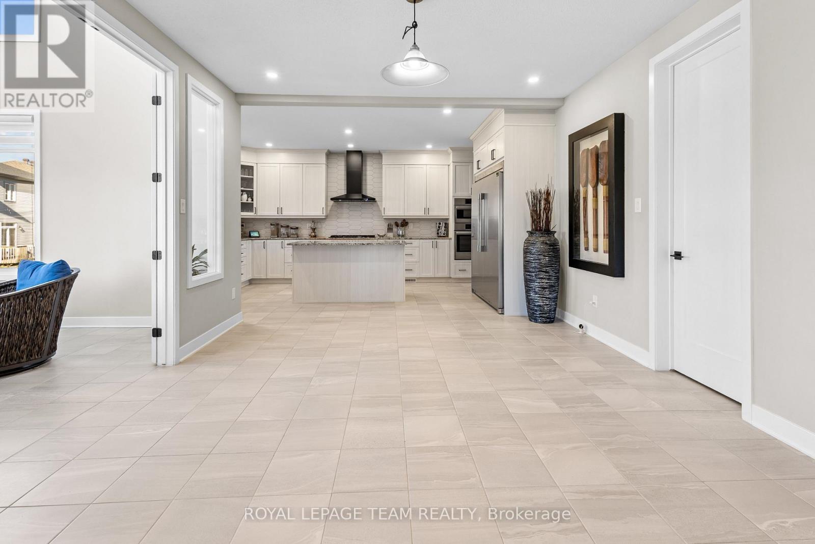 28 Dun Skipper Drive, Ottawa, Ontario  K1X 0J3 - Photo 10 - X12486983