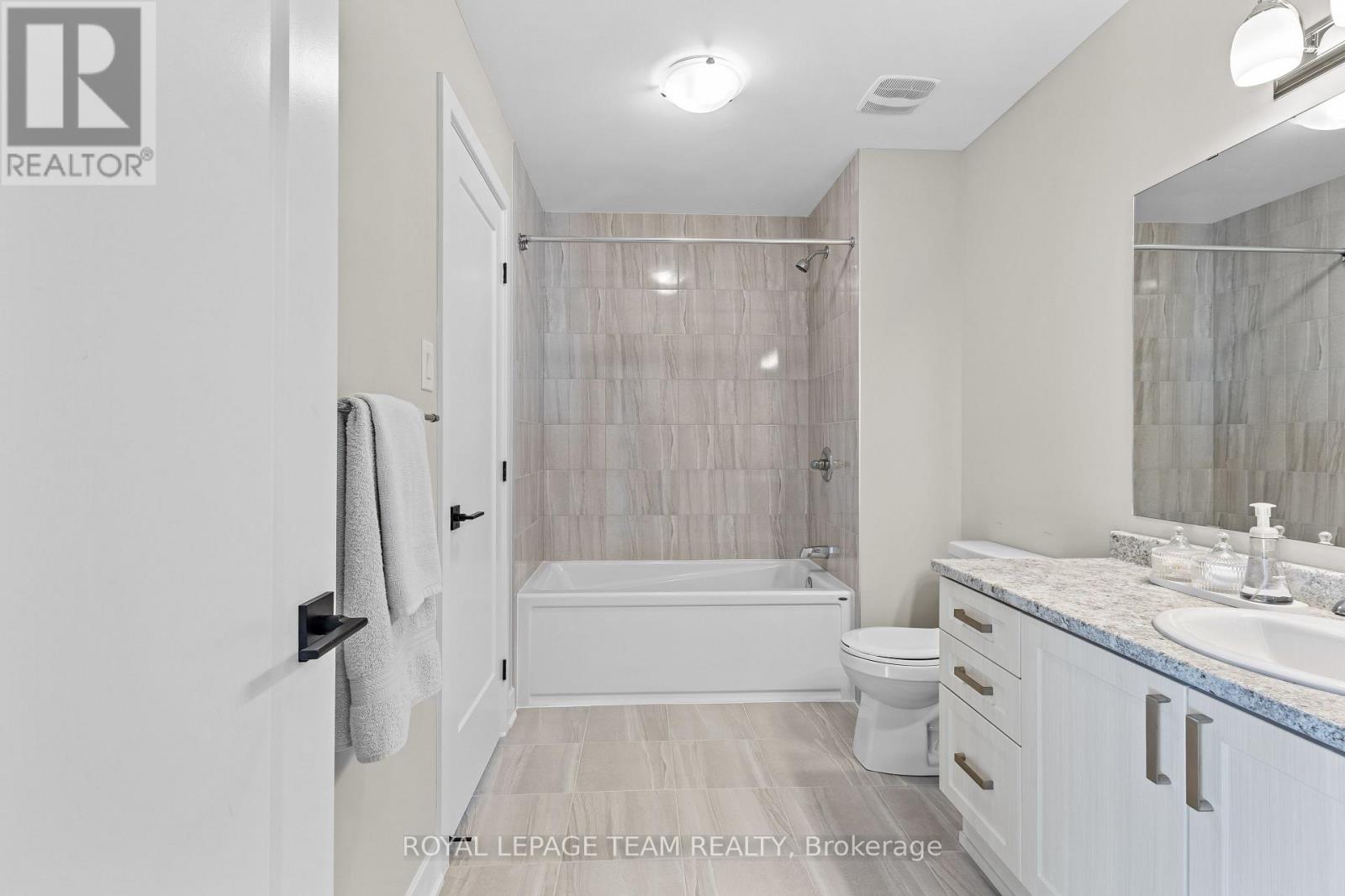 28 Dun Skipper Drive, Ottawa, Ontario  K1X 0J3 - Photo 23 - X12486983