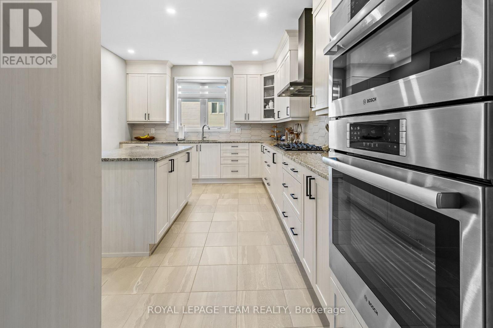 28 Dun Skipper Drive, Ottawa, Ontario  K1X 0J3 - Photo 9 - X12486983