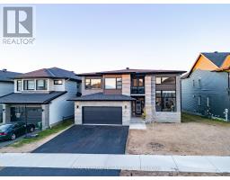 28 DUN SKIPPER DRIVE, Ottawa, Ontario