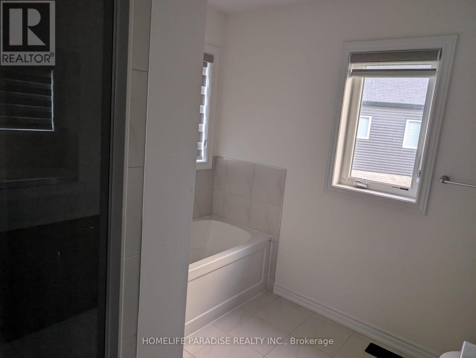 12 Poole Street, Brant, Ontario  N3T 5L8 - Photo 16 - X12486966