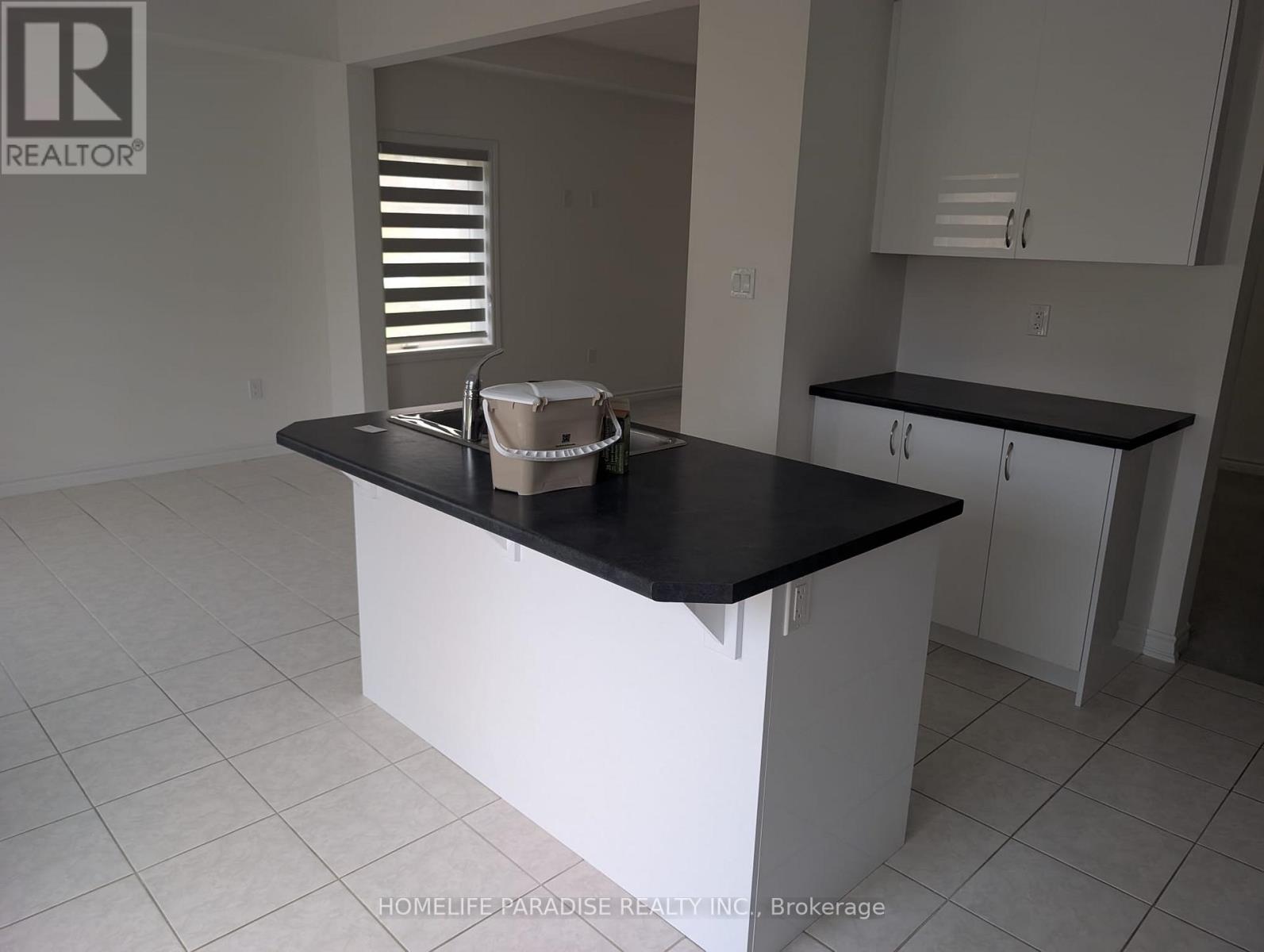 12 Poole Street, Brant, Ontario  N3T 5L8 - Photo 6 - X12486966