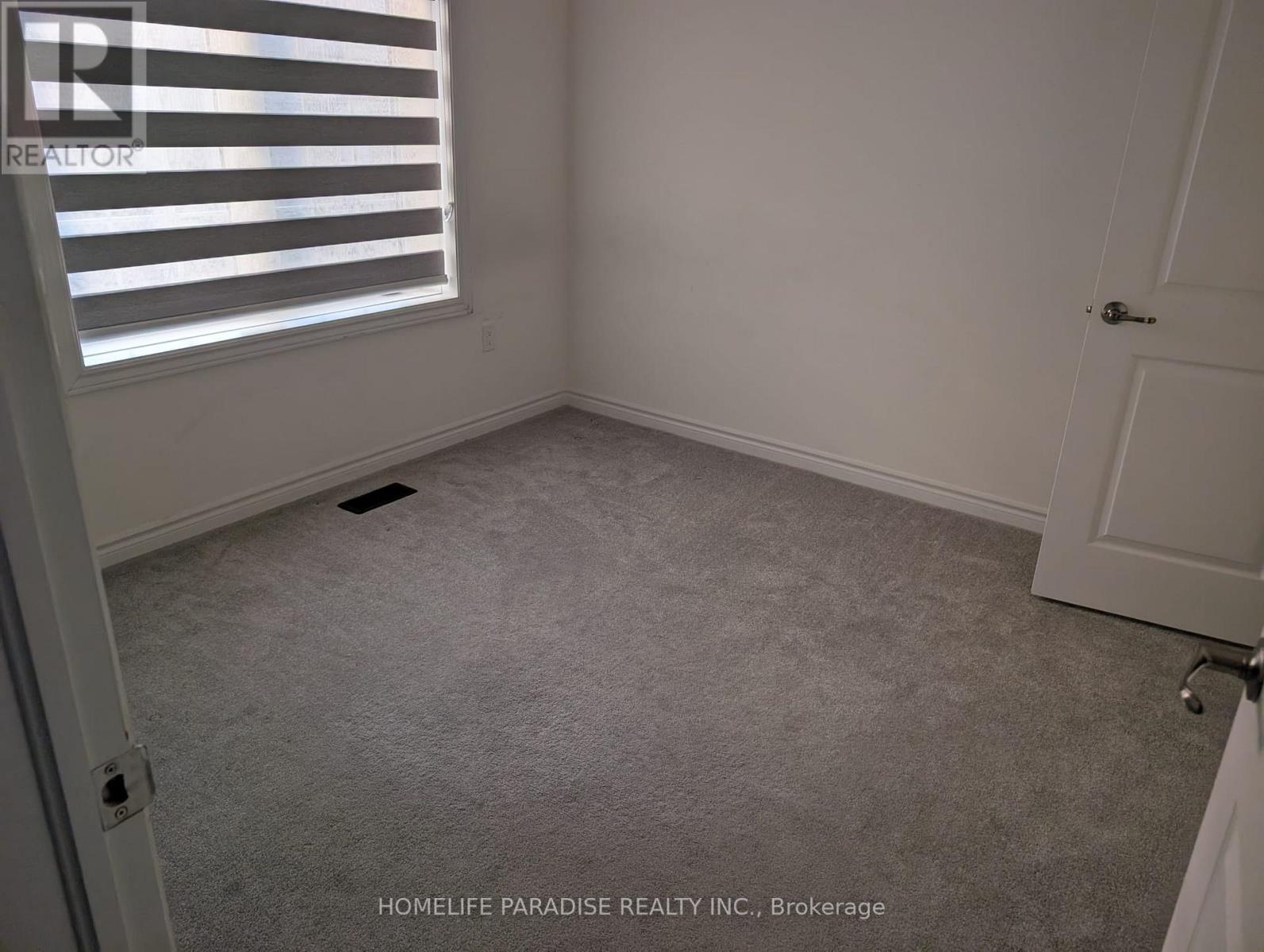 12 Poole Street, Brant, Ontario  N3T 5L8 - Photo 8 - X12486966