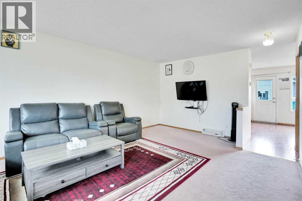 137 Martin Crossing Manor Ne, Calgary, Alberta  T3J 3R6 - Photo 8 - A2260814