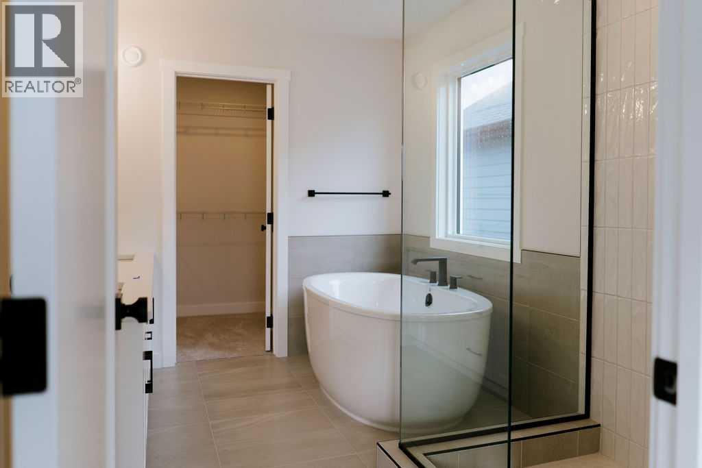 155 Perch Bend, Rural Rocky View County, Alberta  T3Z 0J8 - Photo 4 - A2243226