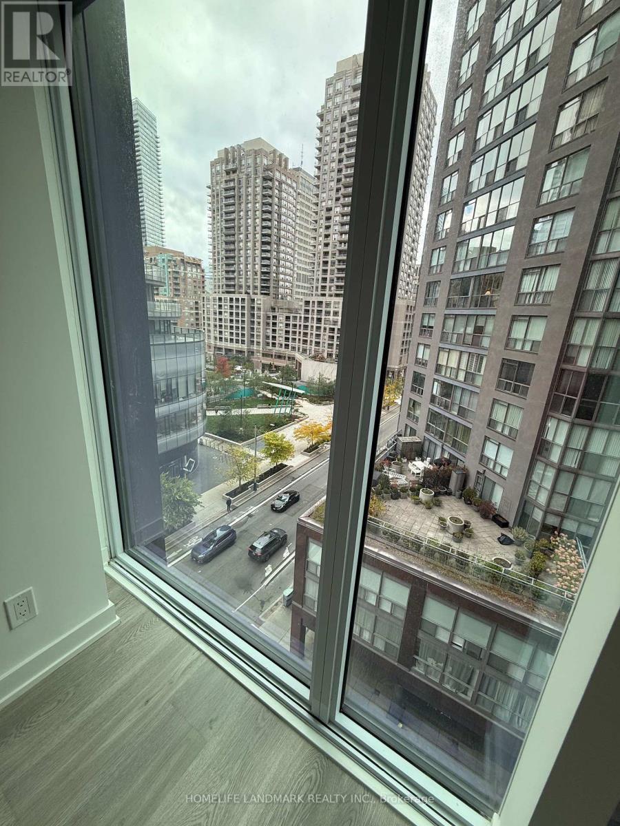 709 - 8 Wellesley Street Sw, Toronto, Ontario  M4Y 0J5 - Photo 13 - C12486972