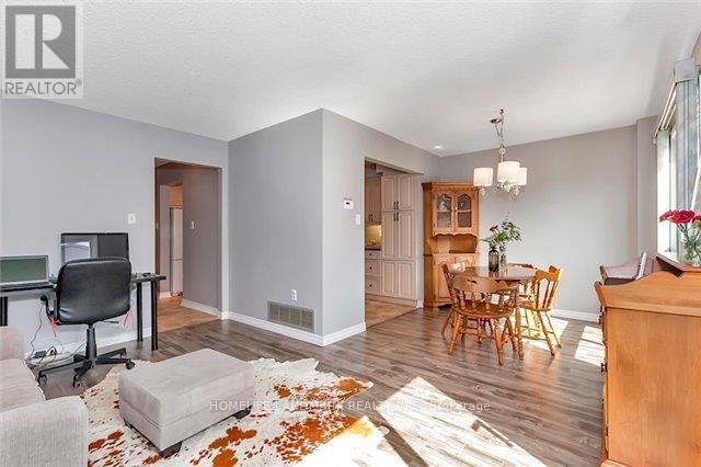 23 Hillfarm Drive, Toronto, Ontario  M1V 3C6 - Photo 6 - E12486978