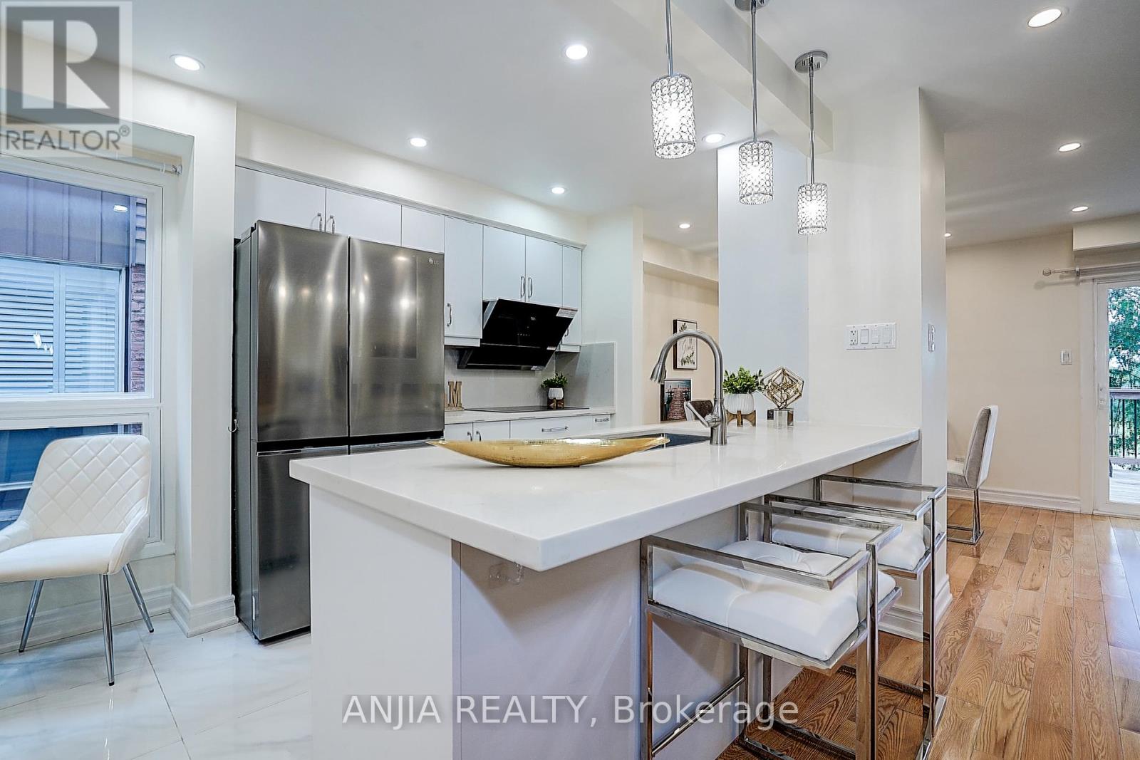 40 Foxglove Court, Markham, Ontario  L3R 3Y3 - Photo 10 - N12486975