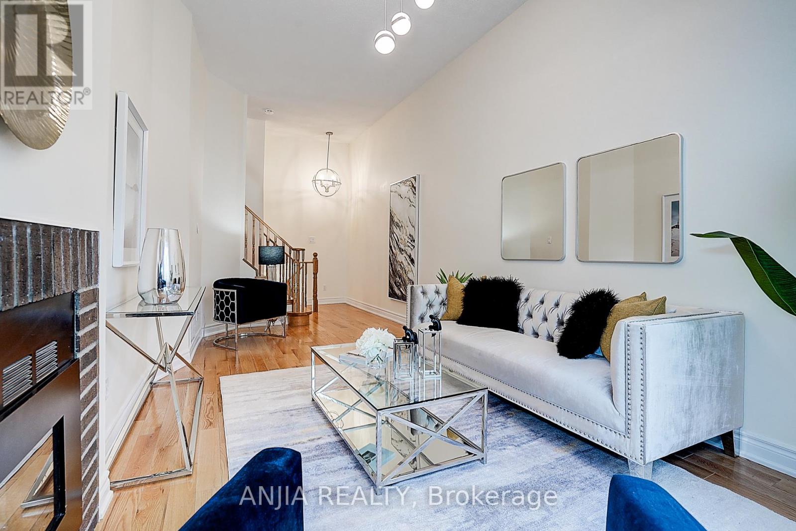 40 Foxglove Court, Markham, Ontario  L3R 3Y3 - Photo 18 - N12486975