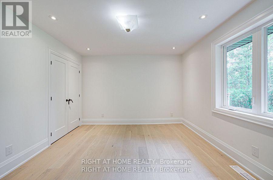 26375 Woodbine Ave Avenue, Georgina, Ontario  L4P 3E9 - Photo 12 - N12486980