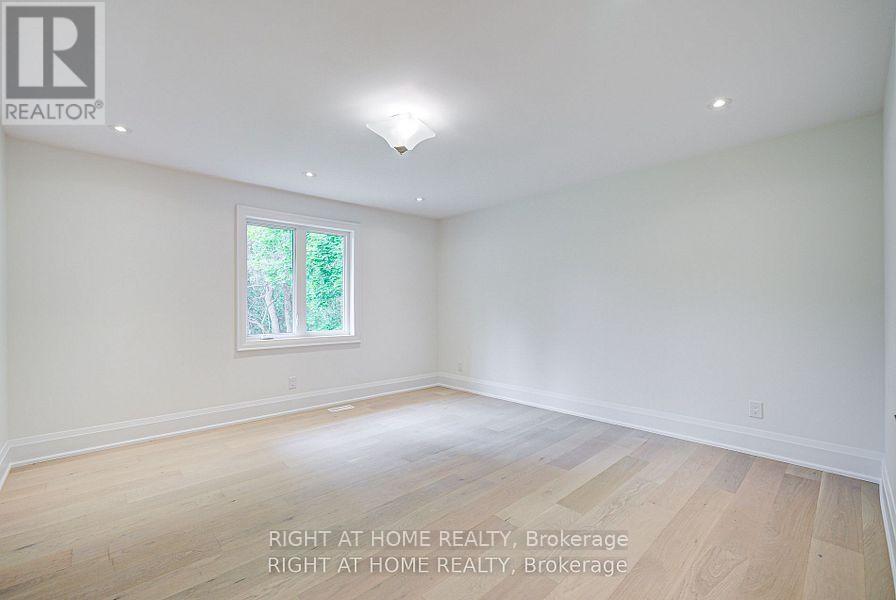 26375 Woodbine Ave Avenue, Georgina, Ontario  L4P 3E9 - Photo 13 - N12486980