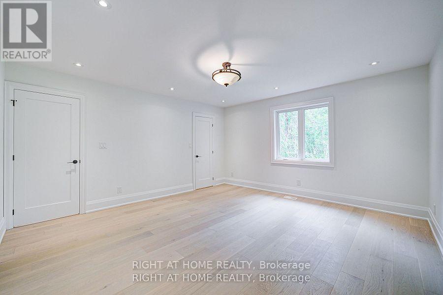 26375 Woodbine Ave Avenue, Georgina, Ontario  L4P 3E9 - Photo 18 - N12486980