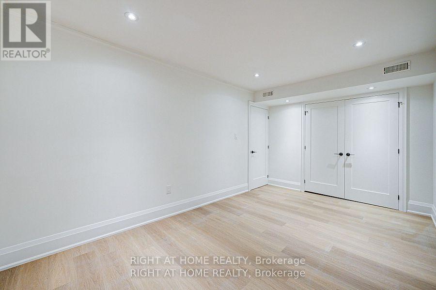 26375 Woodbine Ave Avenue, Georgina, Ontario  L4P 3E9 - Photo 27 - N12486980