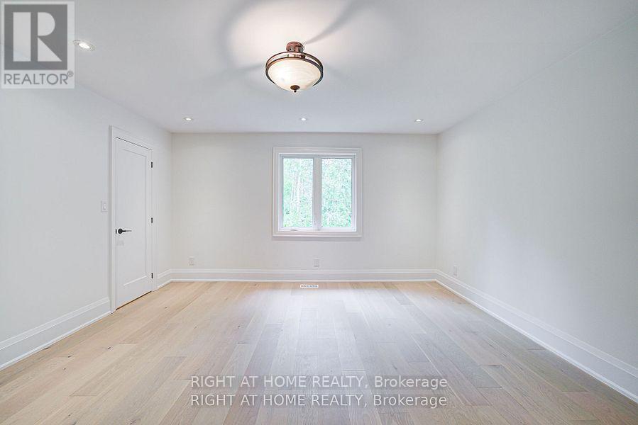 26375 Woodbine Ave Avenue, Georgina, Ontario  L4P 3E9 - Photo 29 - N12486980