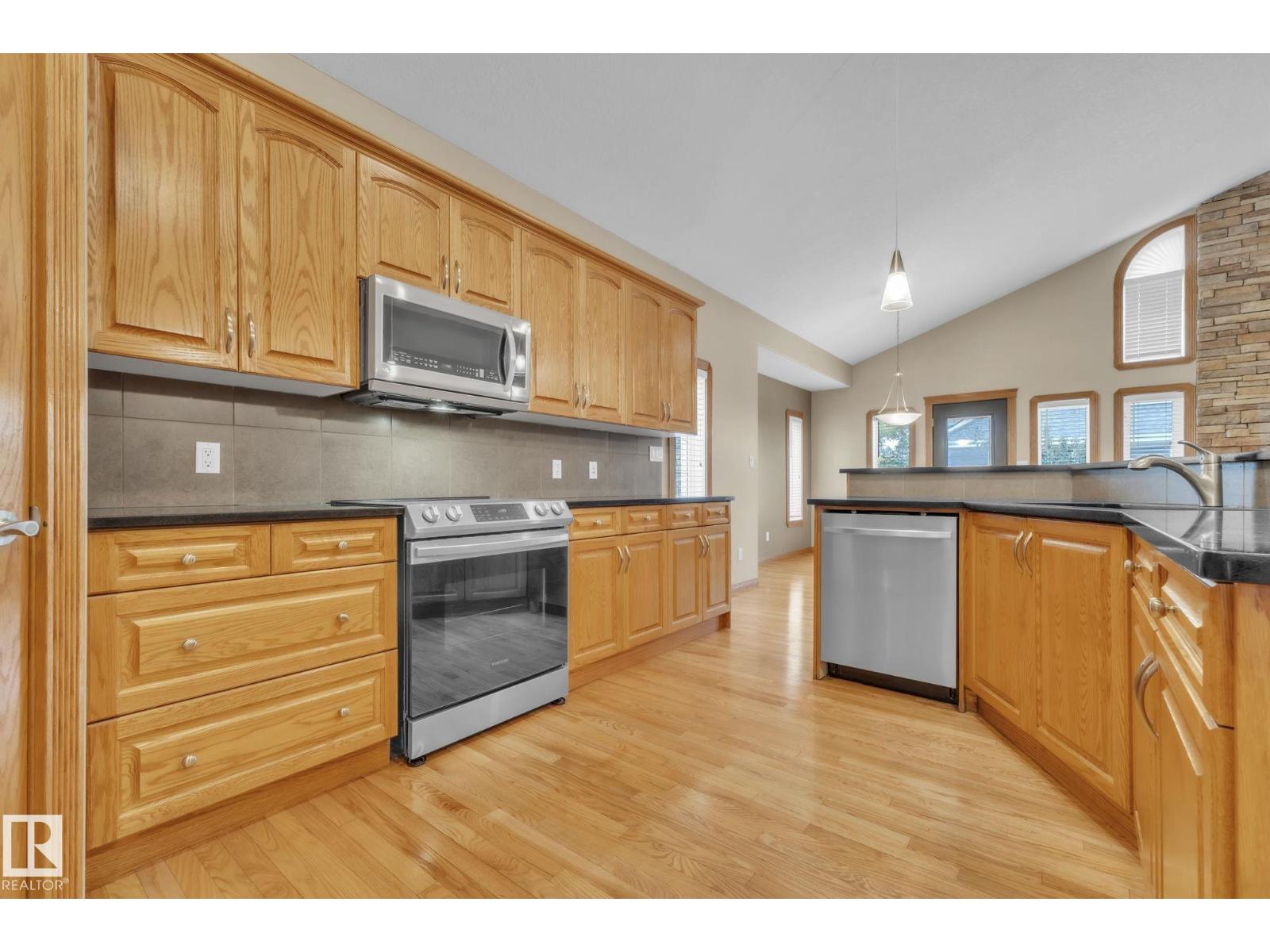 1217 Summerside Dr Sw, Edmonton, Alberta  T6X 1C5 - Photo 11 - E4460130