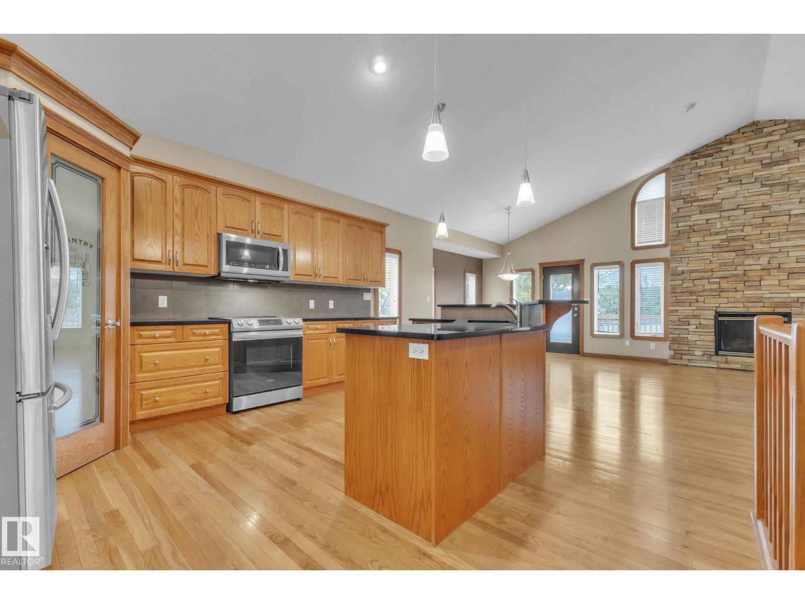 1217 Summerside Dr Sw, Edmonton, Alberta  T6X 1C5 - Photo 8 - E4460130